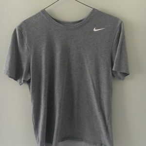 grey nike tshirt
